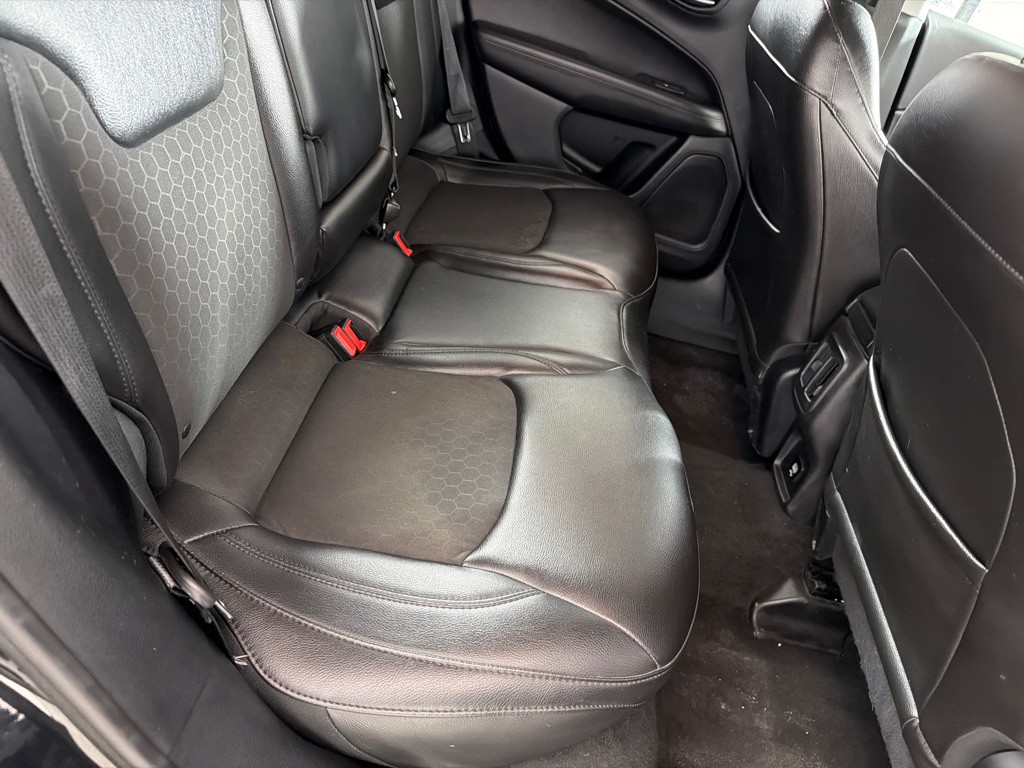 2018 Jeep Compass Image 21