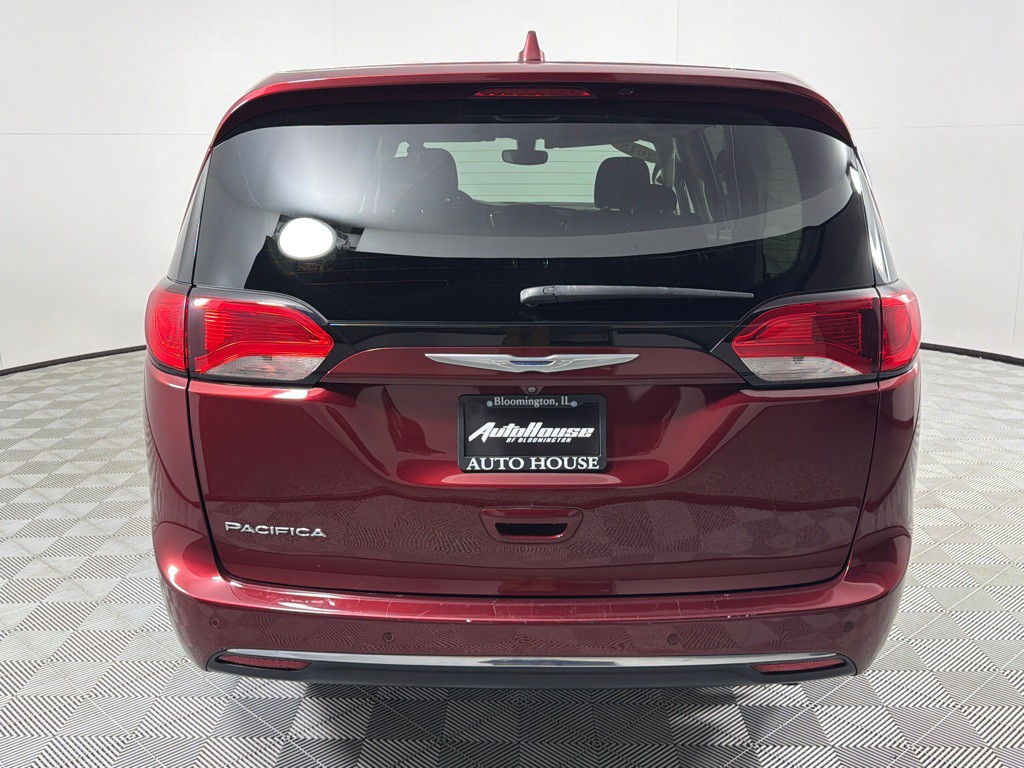 2018 Chrysler Pacifica Image 4