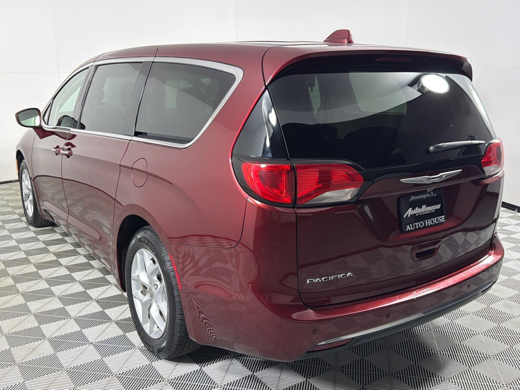 2018 Chrysler Pacifica Image 5