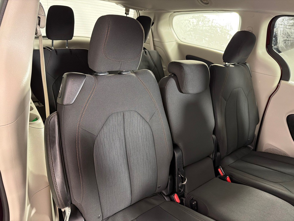 2018 Chrysler Pacifica Image 20