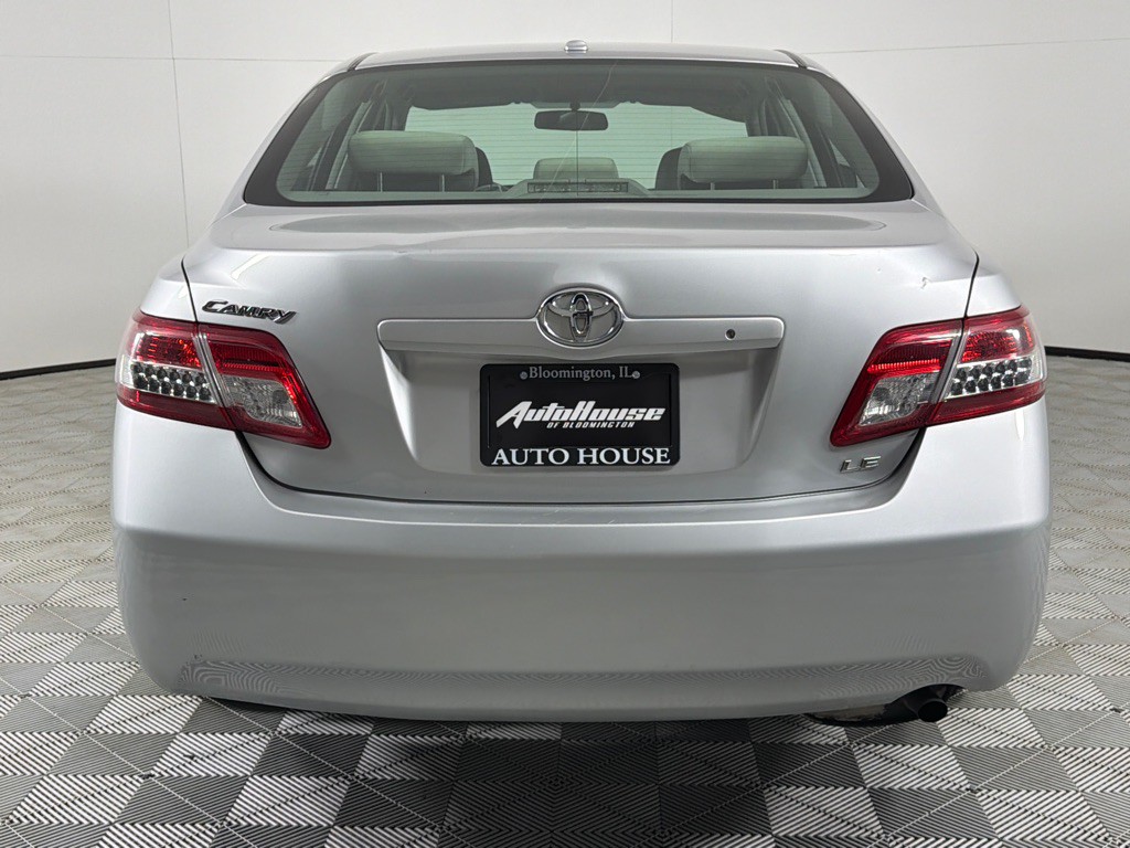 2010 Toyota Camry Image 6