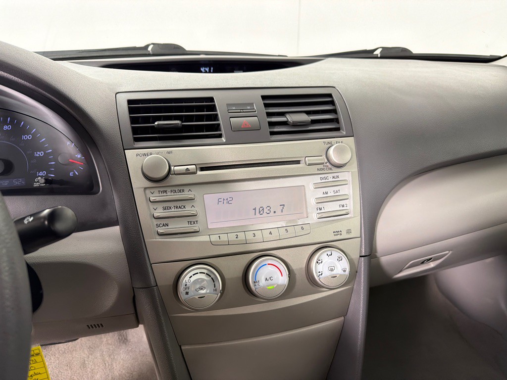 2010 Toyota Camry Image 15