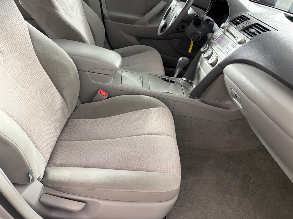 2010 Toyota Camry Image 21