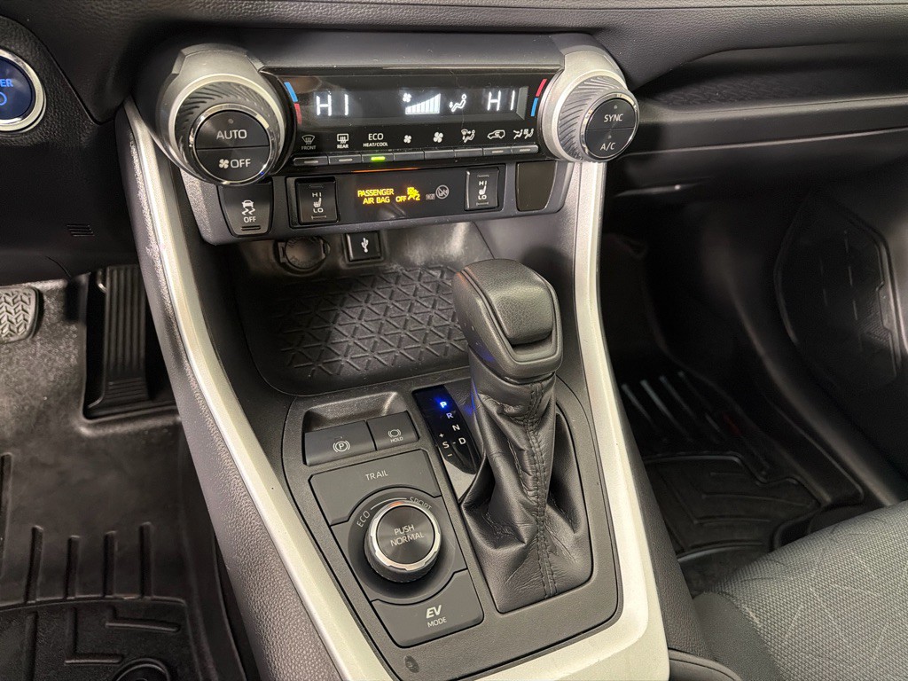2020 Toyota Rav4 Image 17