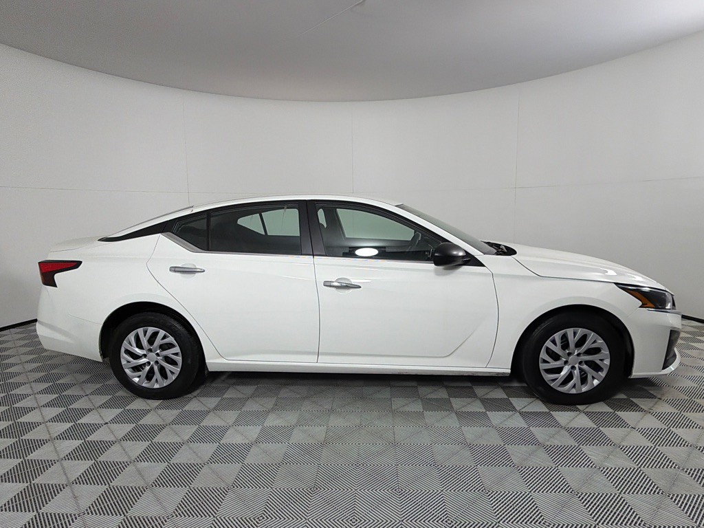 2024 Nissan Altima Image 4