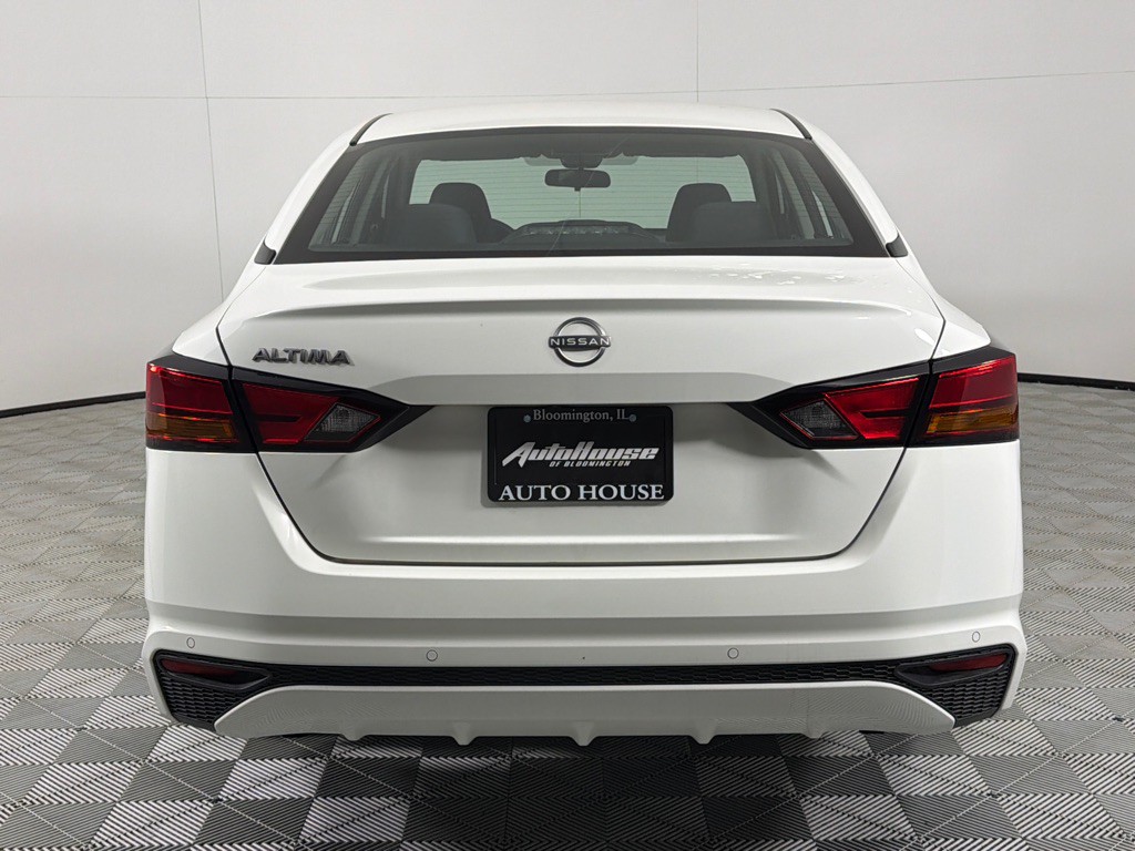 2024 Nissan Altima Image 6