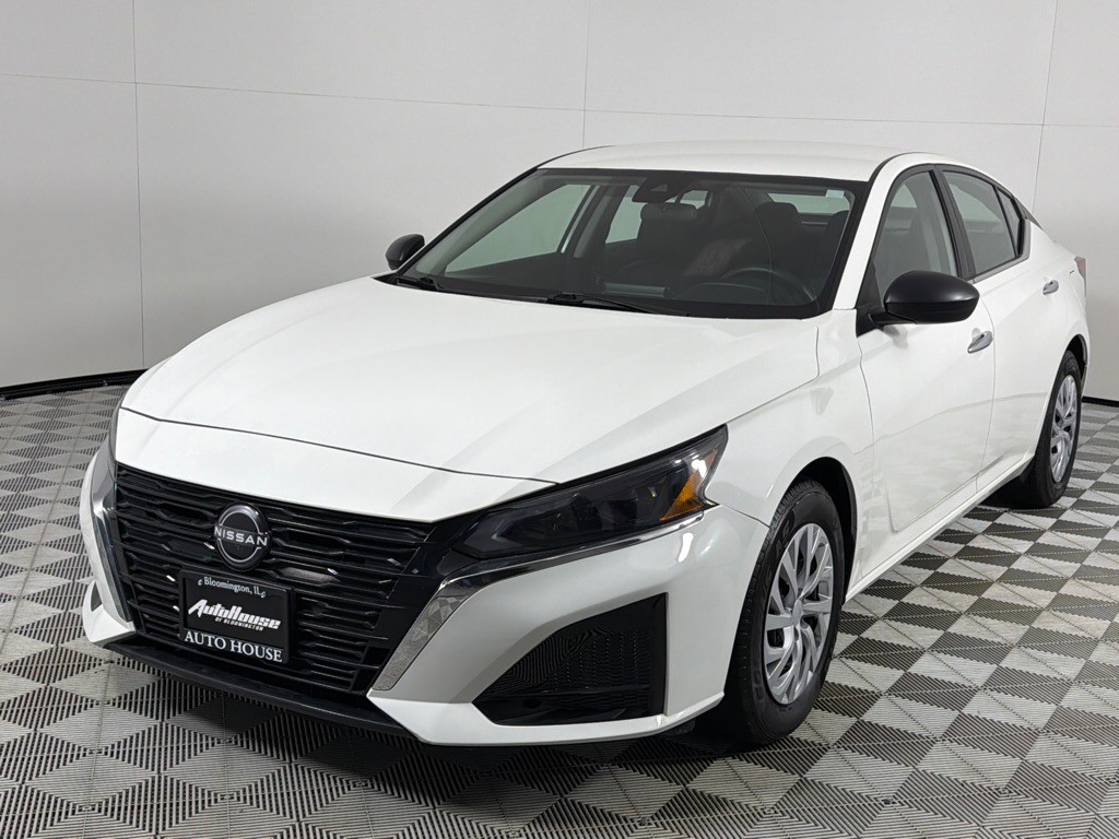 2024 Nissan Altima Image 10