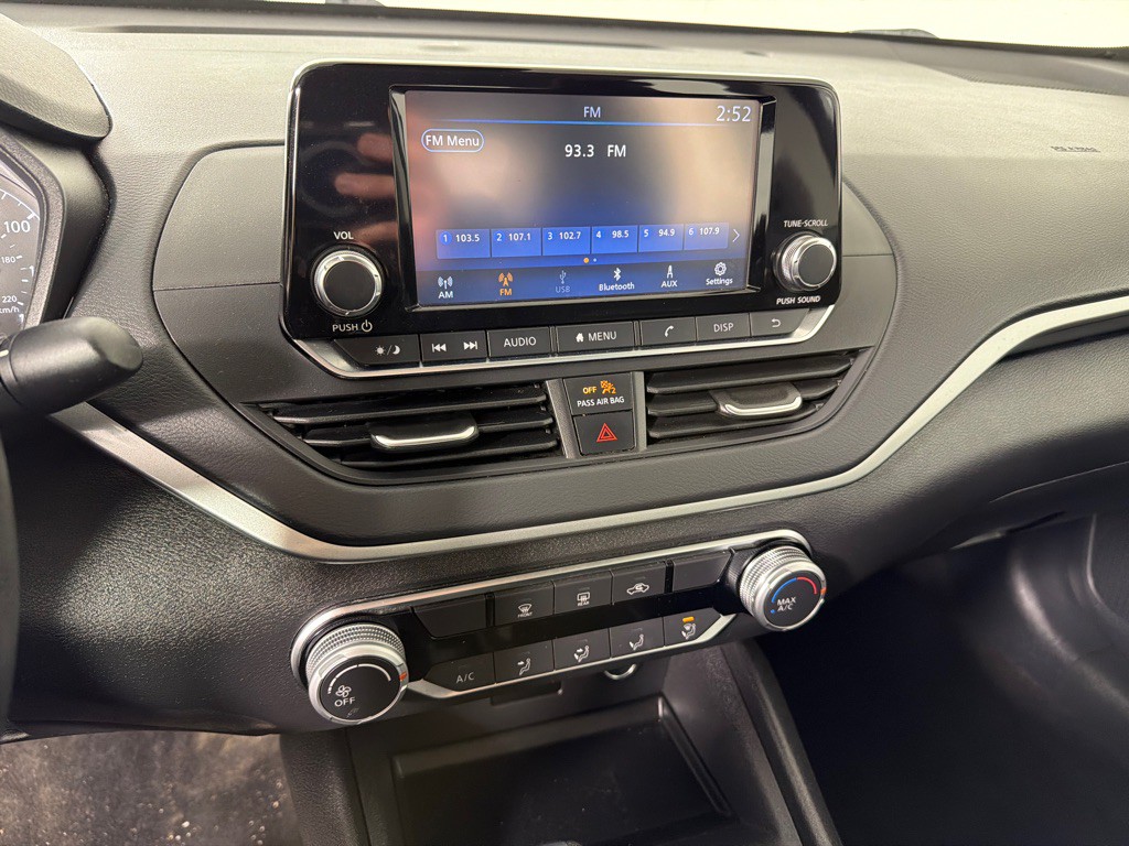 2024 Nissan Altima Image 16