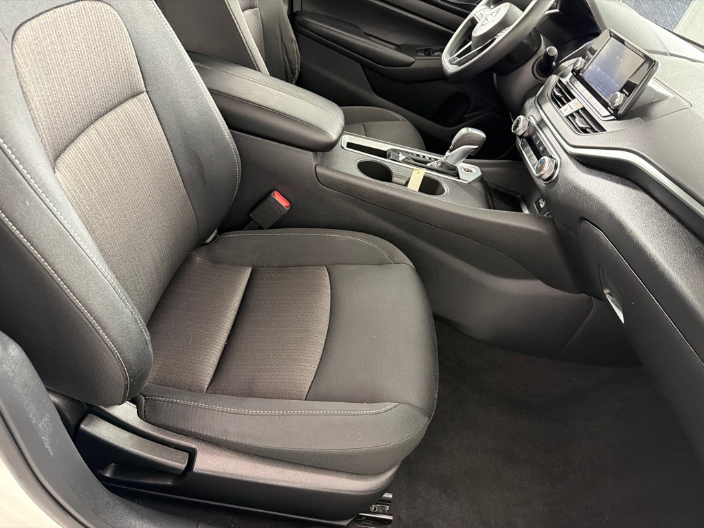 2024 Nissan Altima Image 23