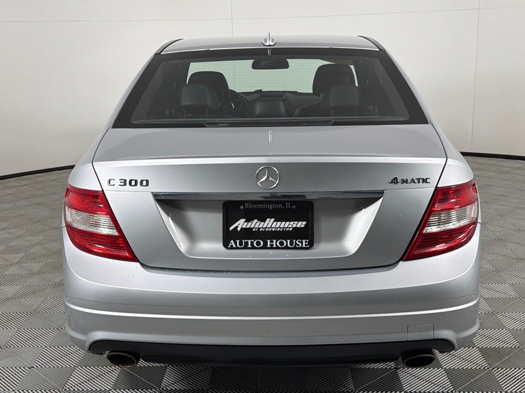 2011 Mercedes-Benz C-Class Image 6