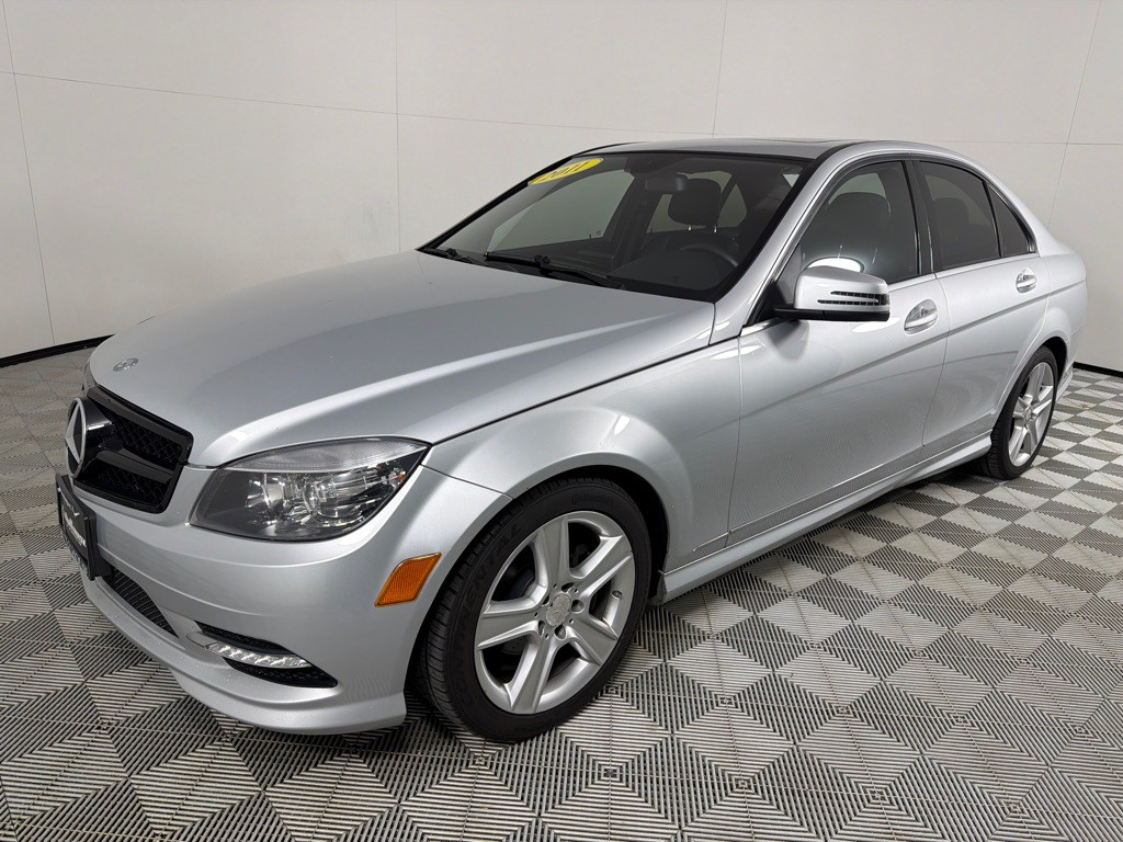2011 Mercedes-Benz C-Class Image 9