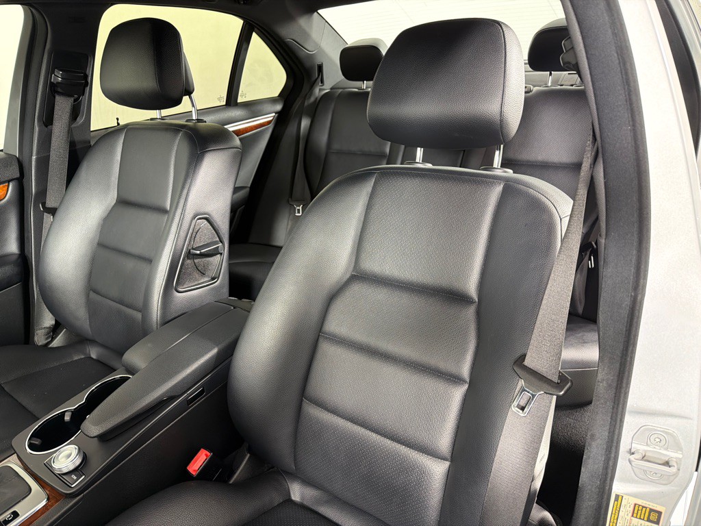 2011 Mercedes-Benz C-Class Image 12