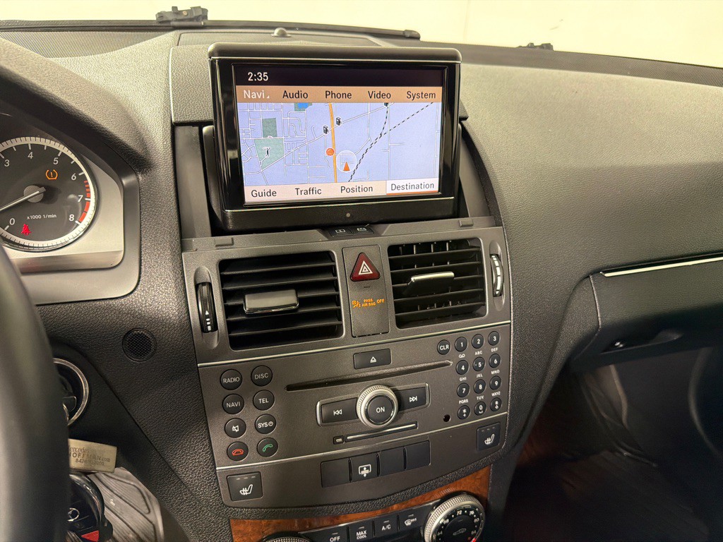 2011 Mercedes-Benz C-Class Image 16