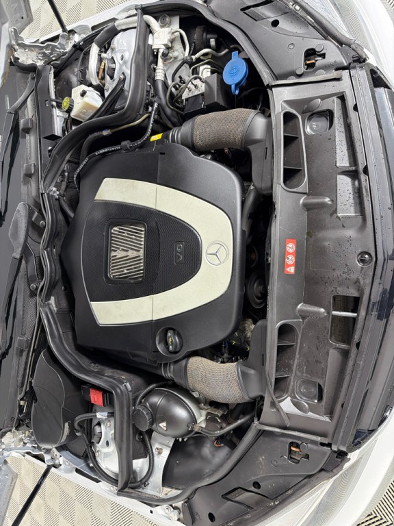 2011 Mercedes-Benz C-Class Image 24