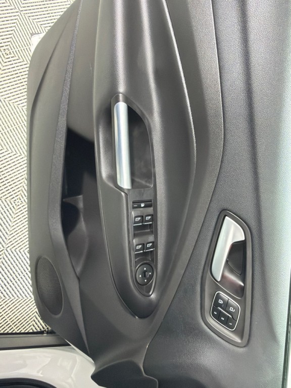 2017 Ford Escape Image 11