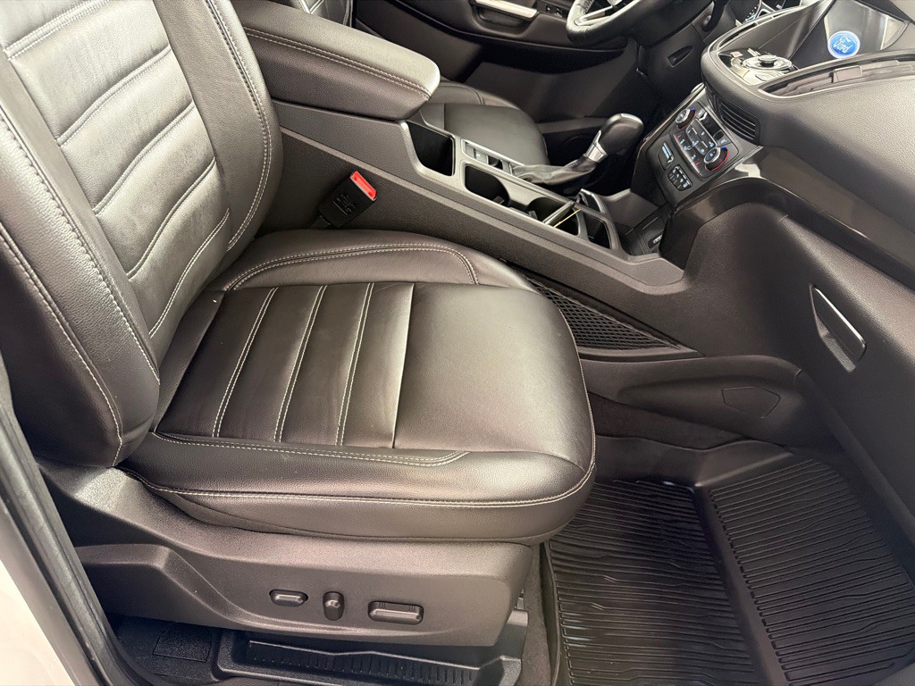 2017 Ford Escape Image 24