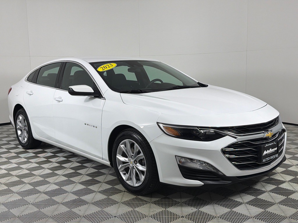 2023 Chevrolet Malibu Image 3