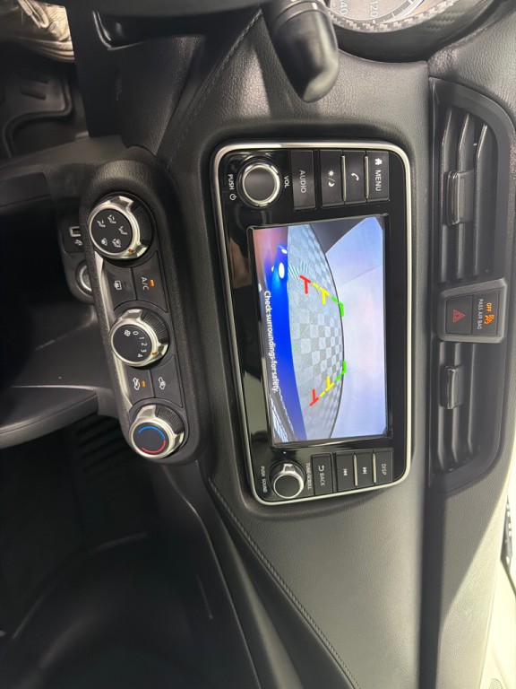 2021 Nissan Versa Image 14