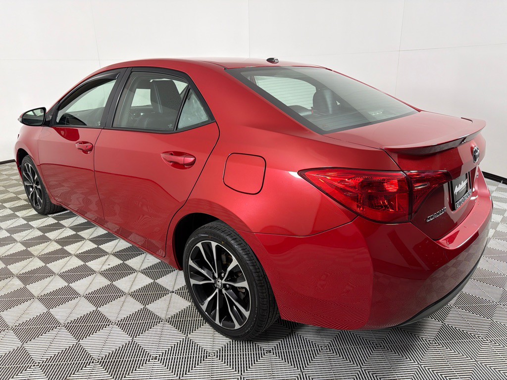 2017 Toyota Corolla Image 8