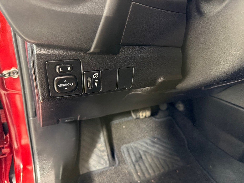 2017 Toyota Corolla Image 16