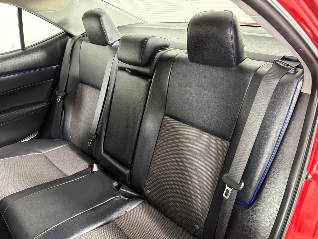 2017 Toyota Corolla Image 22