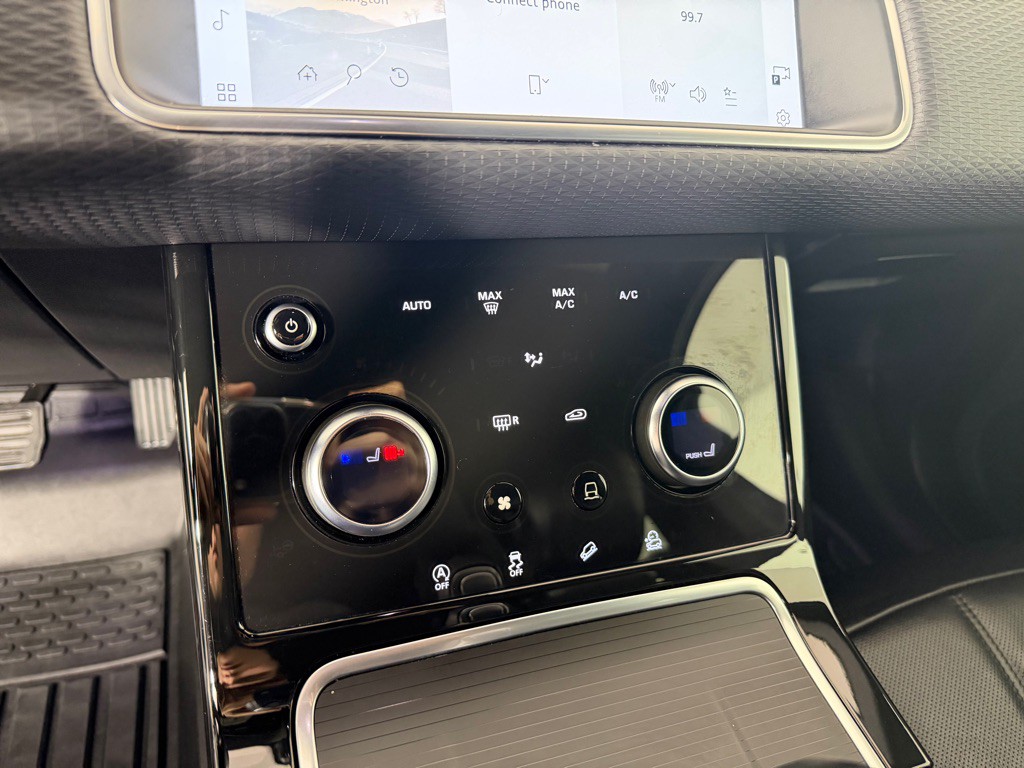 2021 Land Rover Range Rover Evoque Image 17