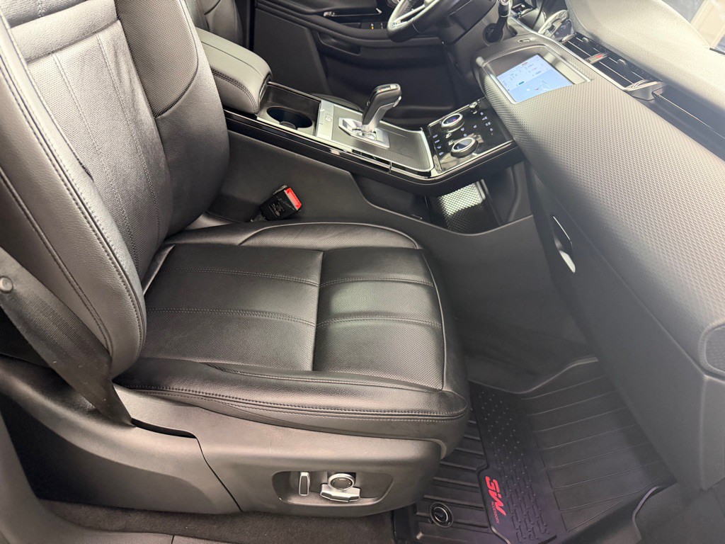 2021 Land Rover Range Rover Evoque Image 26