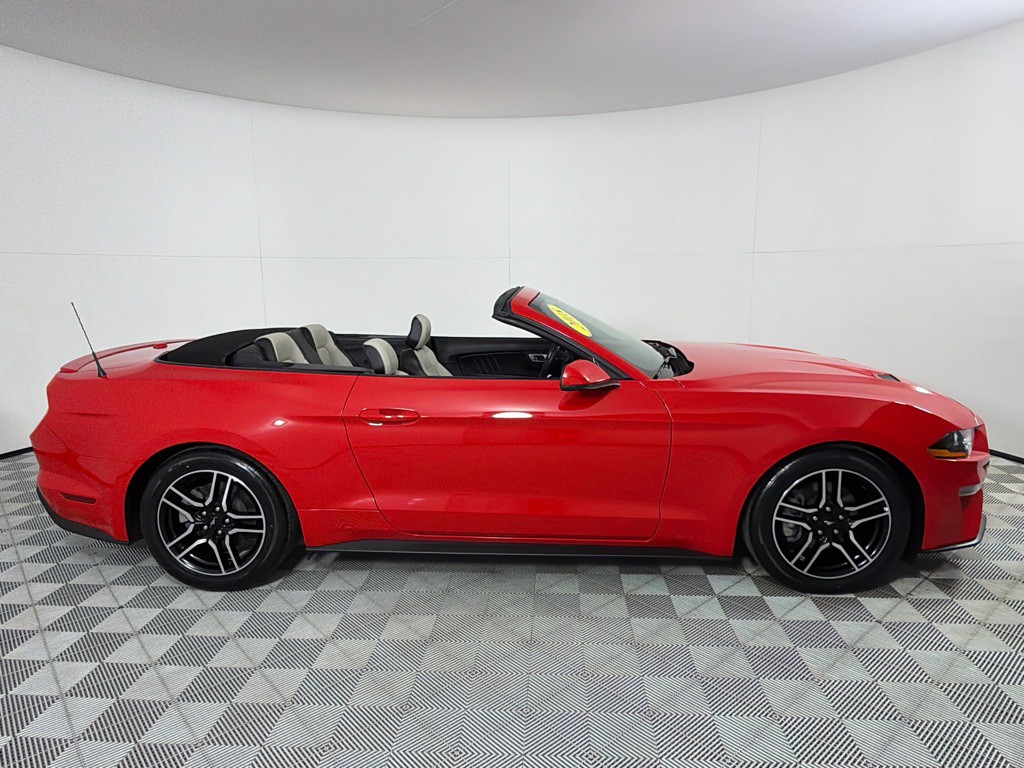 2018 Ford Mustang Image 4