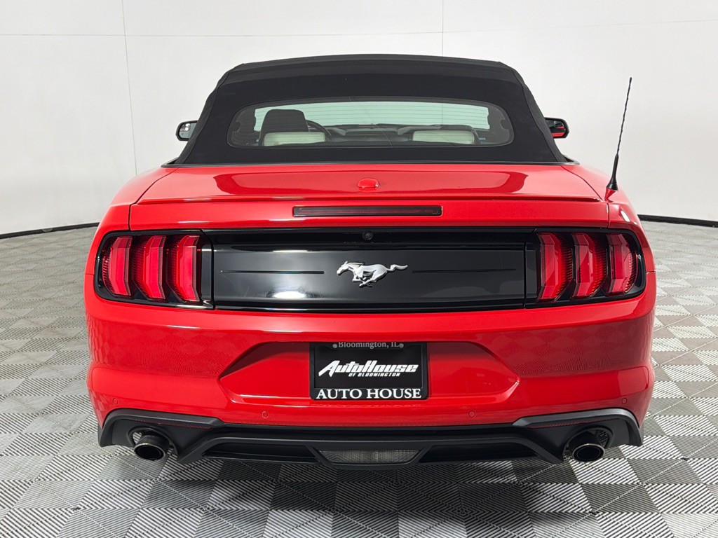 2018 Ford Mustang Image 16