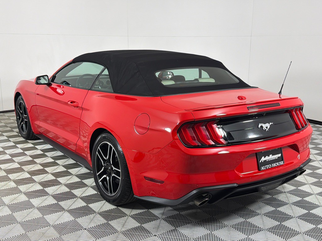 2018 Ford Mustang Image 17