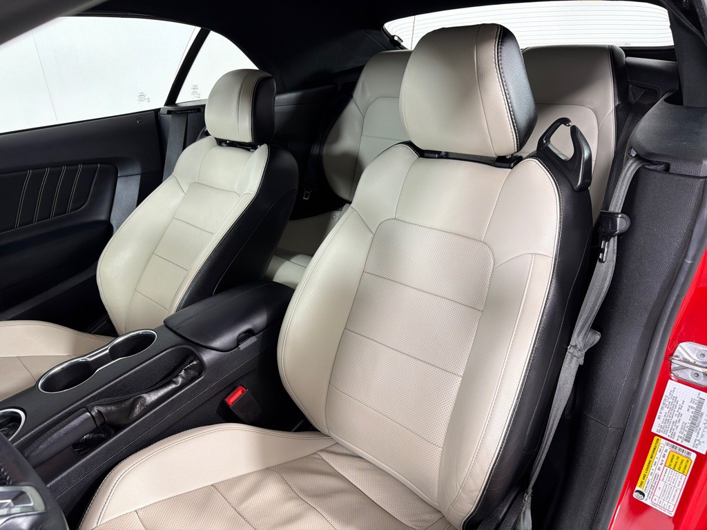 2018 Ford Mustang Image 23