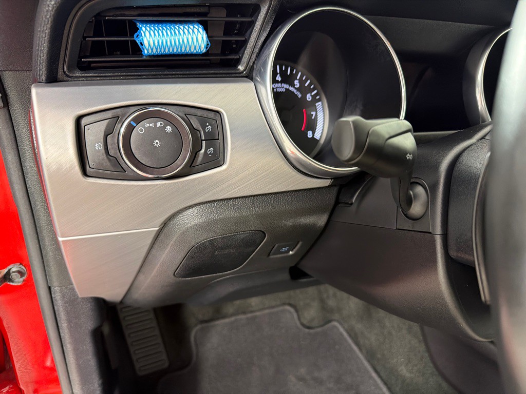 2018 Ford Mustang Image 24