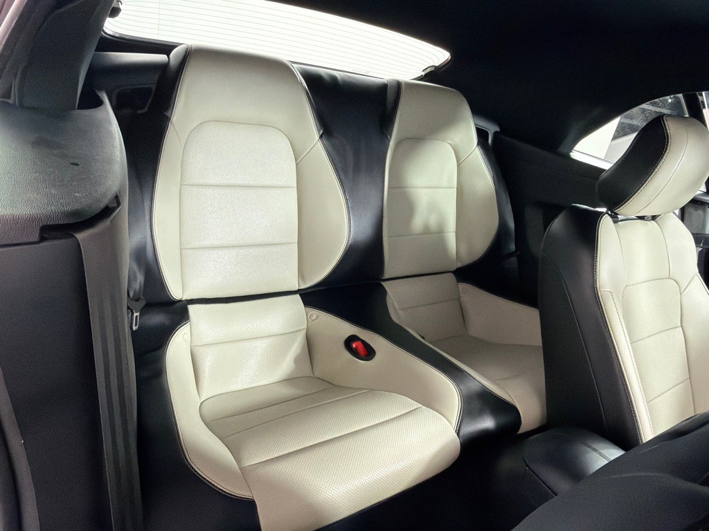 2018 Ford Mustang Image 30