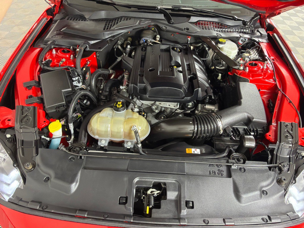 2018 Ford Mustang Image 34