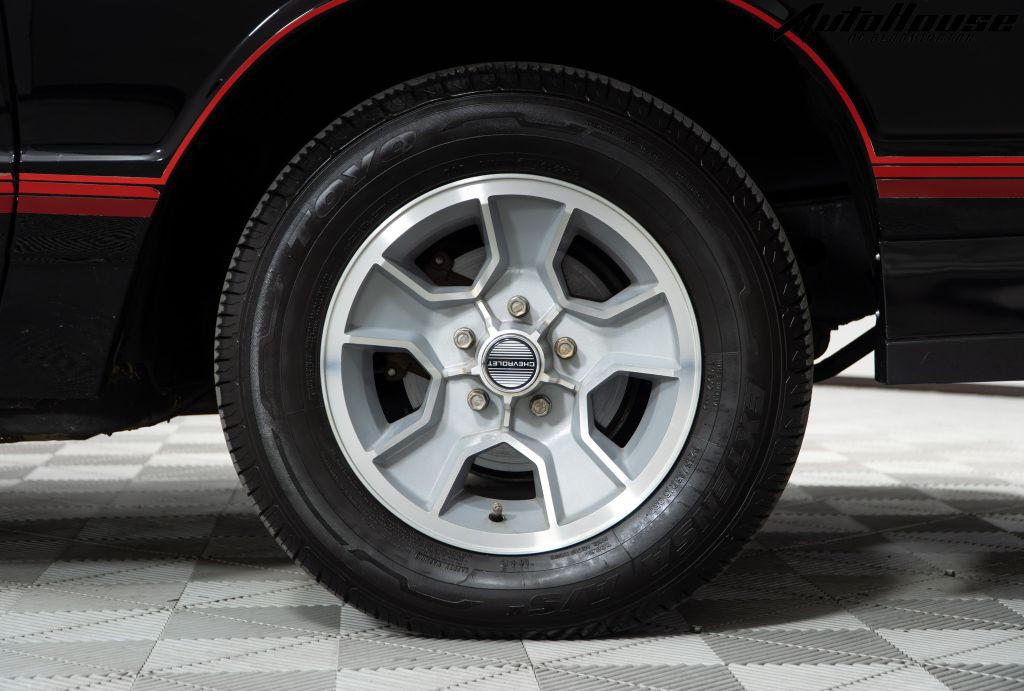 1988 Chevrolet Monte Carlo Image 10