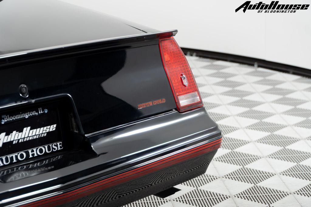1988 Chevrolet Monte Carlo Image 25