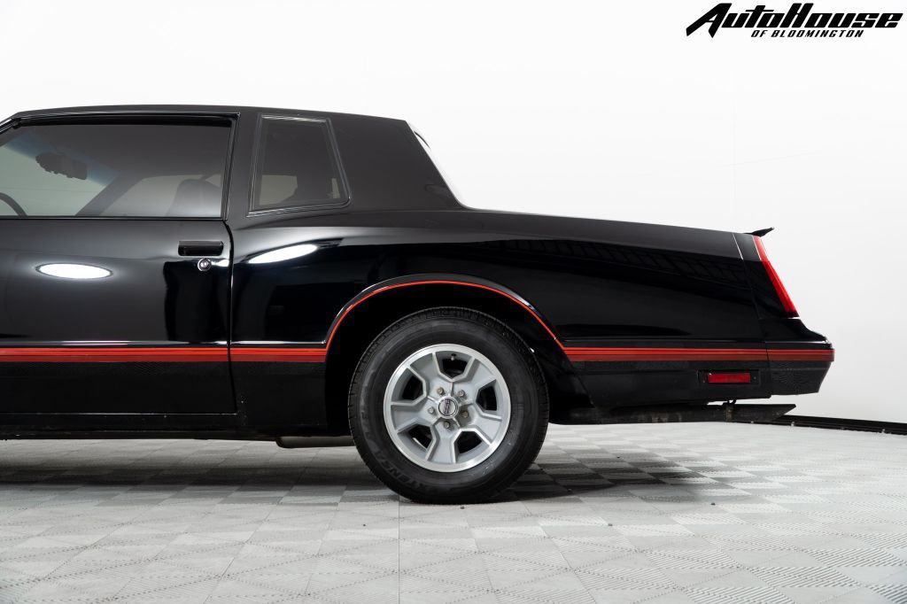 1988 Chevrolet Monte Carlo Image 28