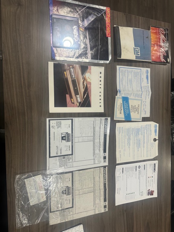 1988 Chevrolet Monte Carlo Image 92