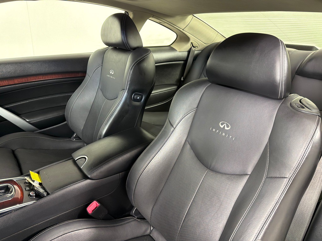 2014 INFINITI Q60 Image 11