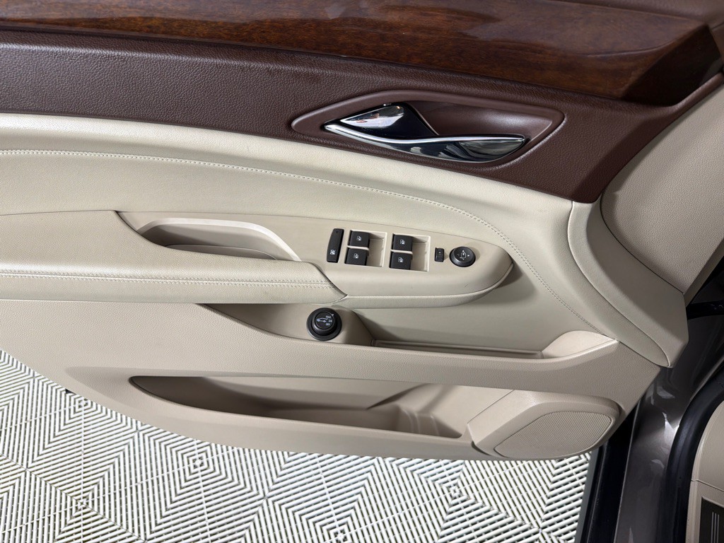 2011 Cadillac SRX Image 11