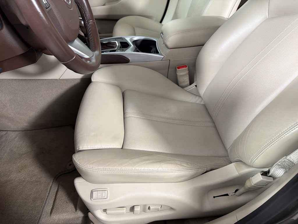 2011 Cadillac SRX Image 12