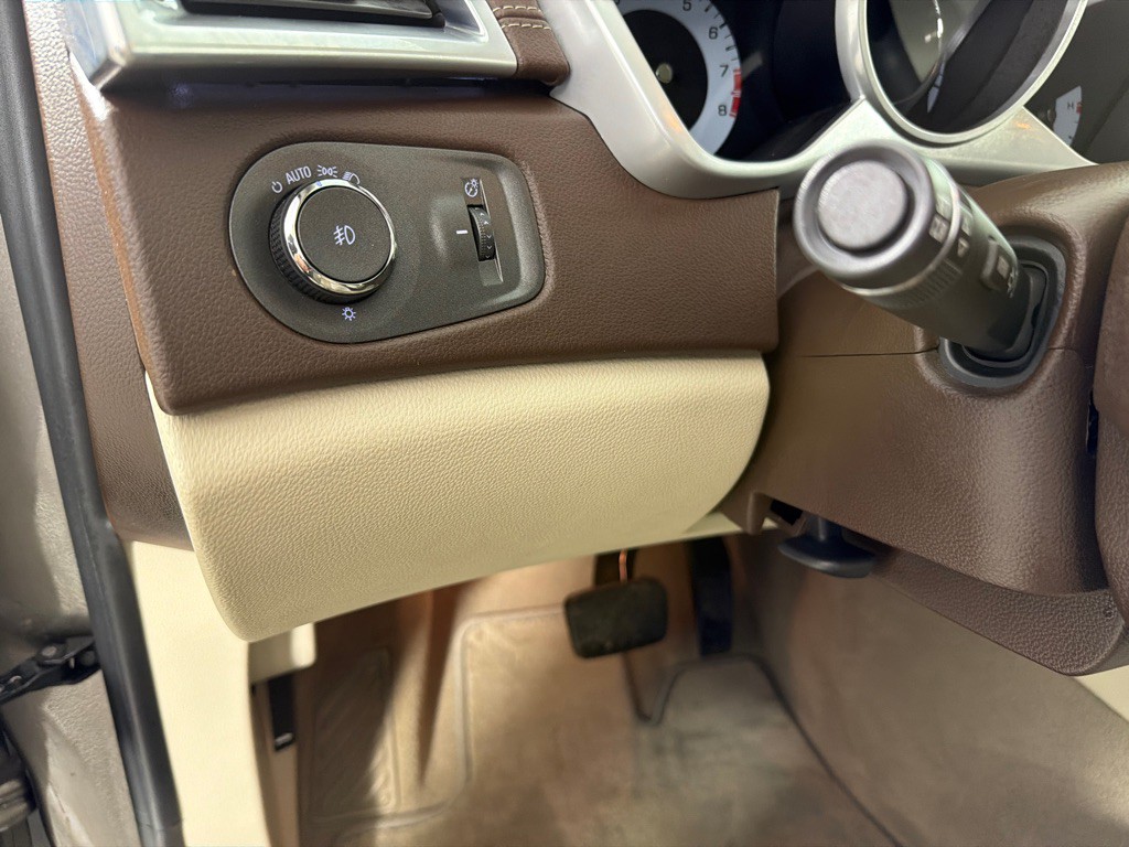 2011 Cadillac SRX Image 15