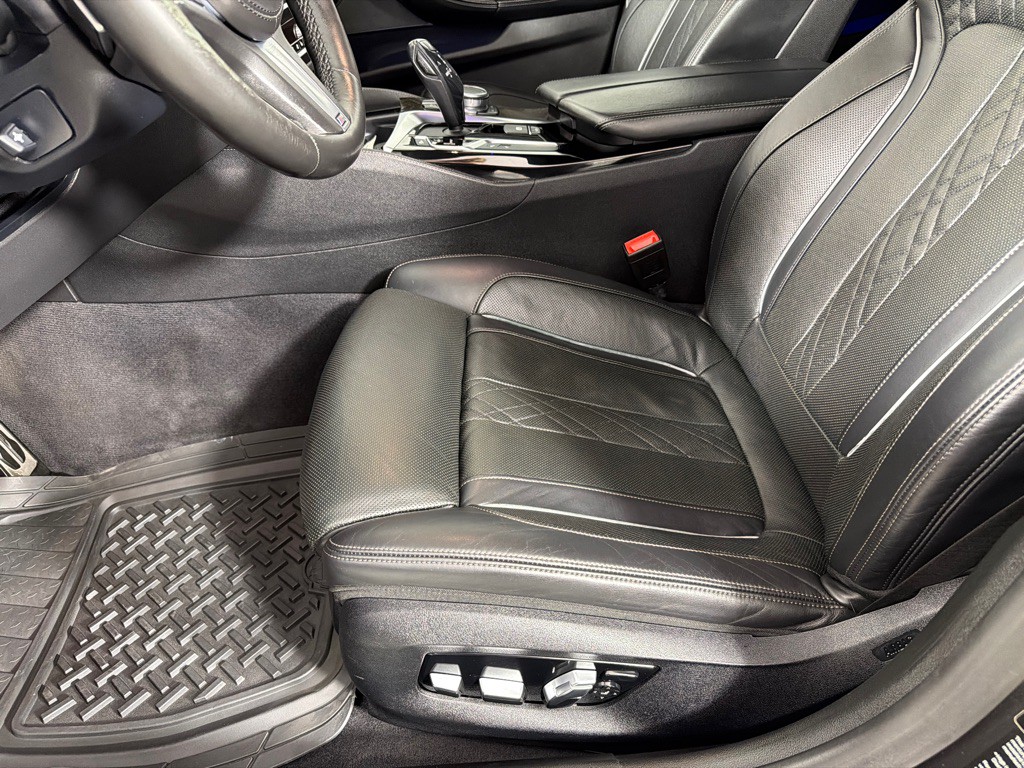 2019 BMW 5 Series Image 8