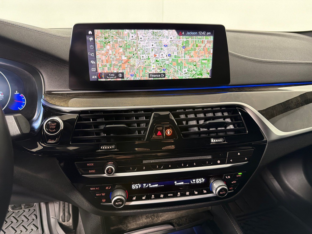 2019 BMW 5 Series Image 12