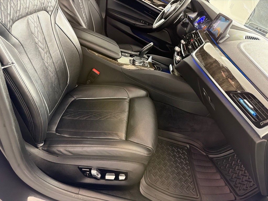 2019 BMW 5 Series Image 20