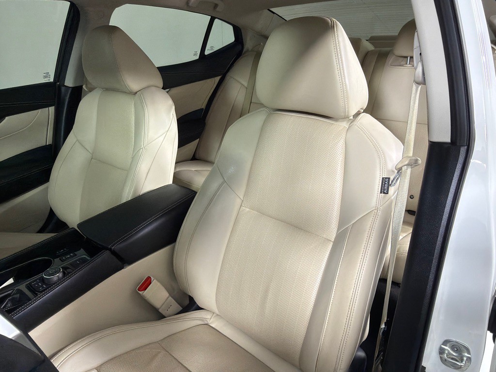 2022 Nissan Maxima Image 13