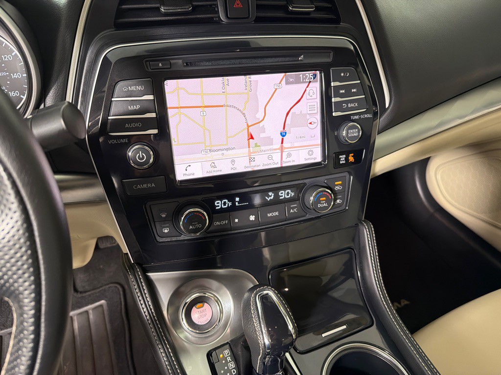 2022 Nissan Maxima Image 16