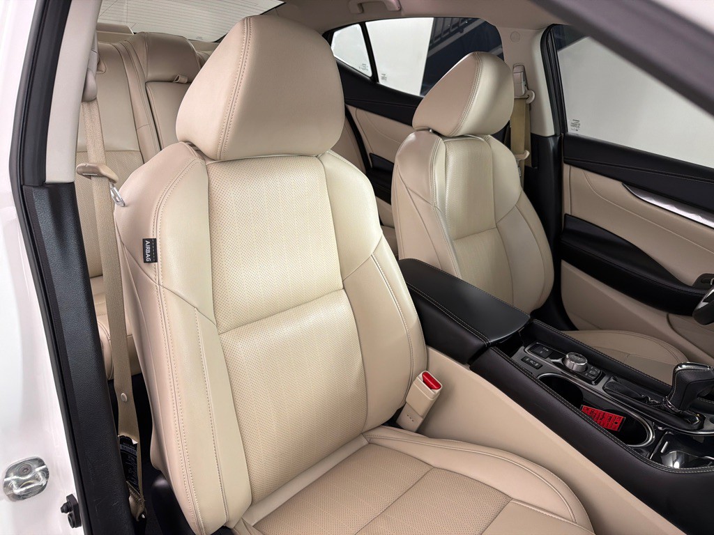 2022 Nissan Maxima Image 24
