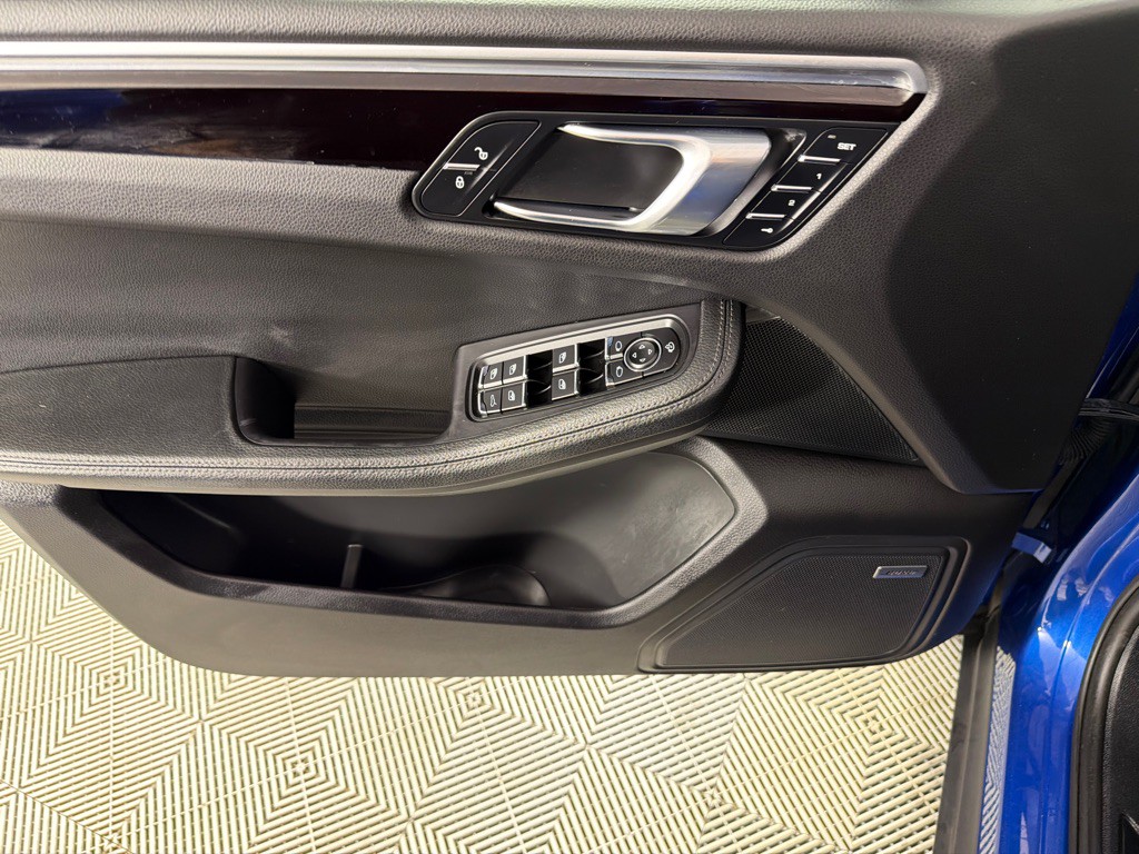 2019 Porsche Macan Image 11