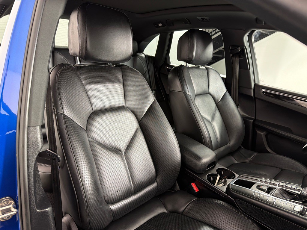 2019 Porsche Macan Image 26